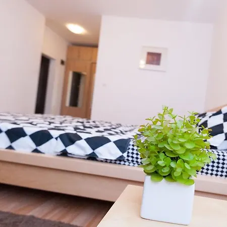 Garsoniera Adrian Militari Apartment Bukarest